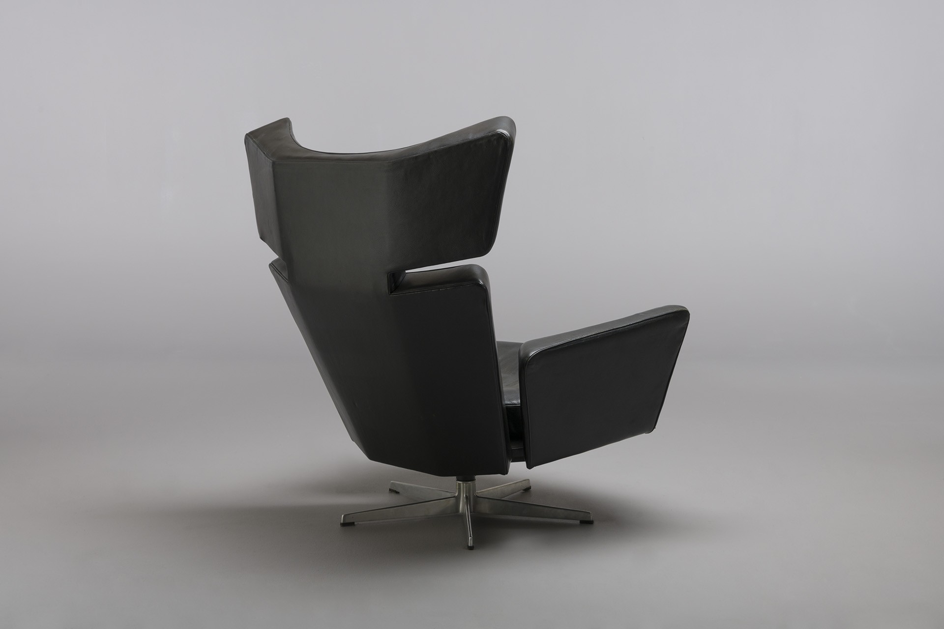 Arne Jacobsen – Rare 'Ox' Armchair - Jackson Design