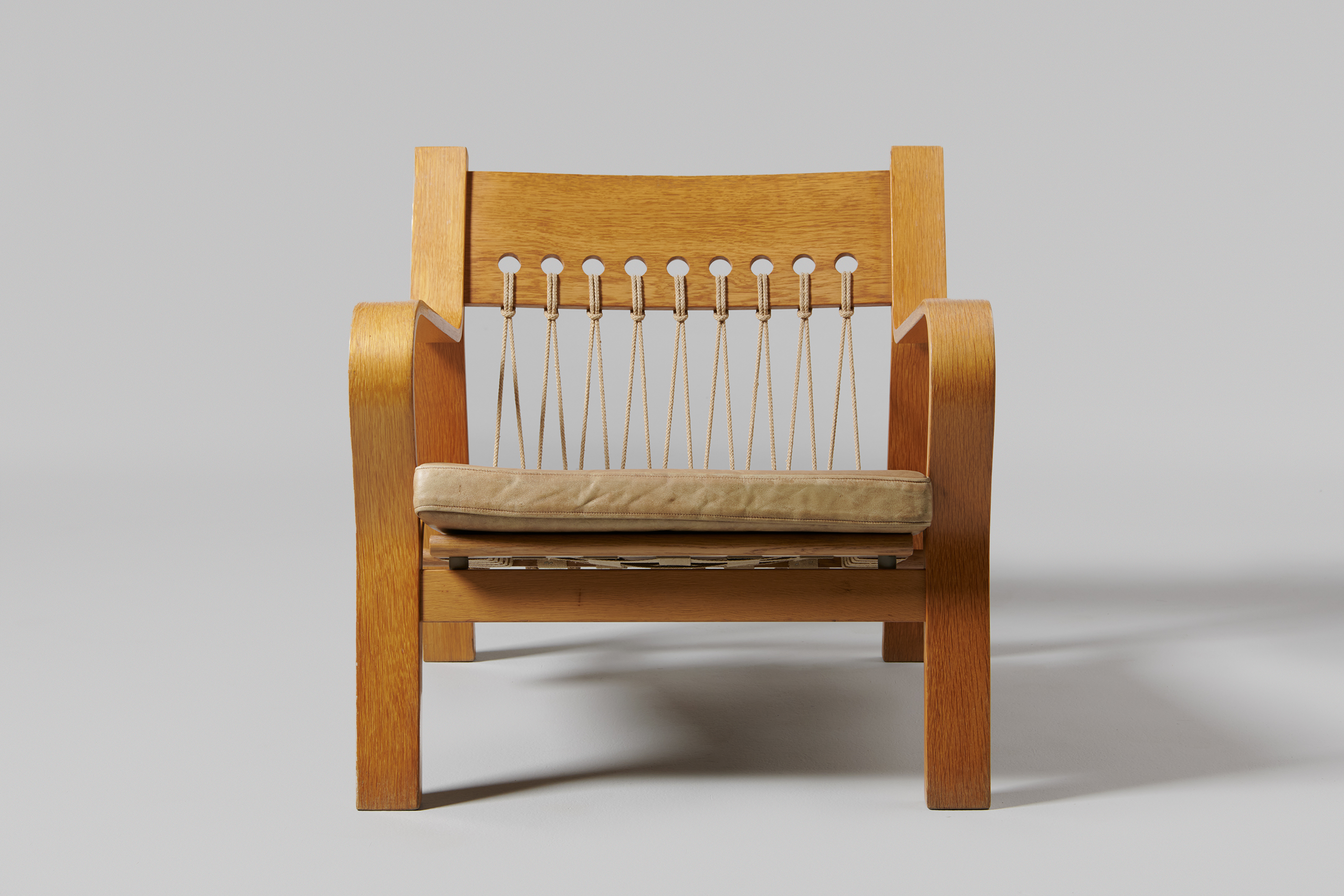 Hans J. Wegner – Pair of Easy Chairs Model no. GE 671 - Jackson 